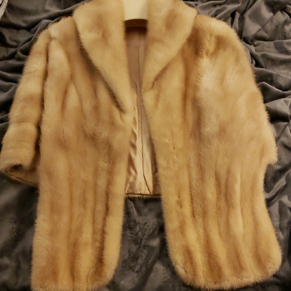 Mink Stole - Picture 5 of 5